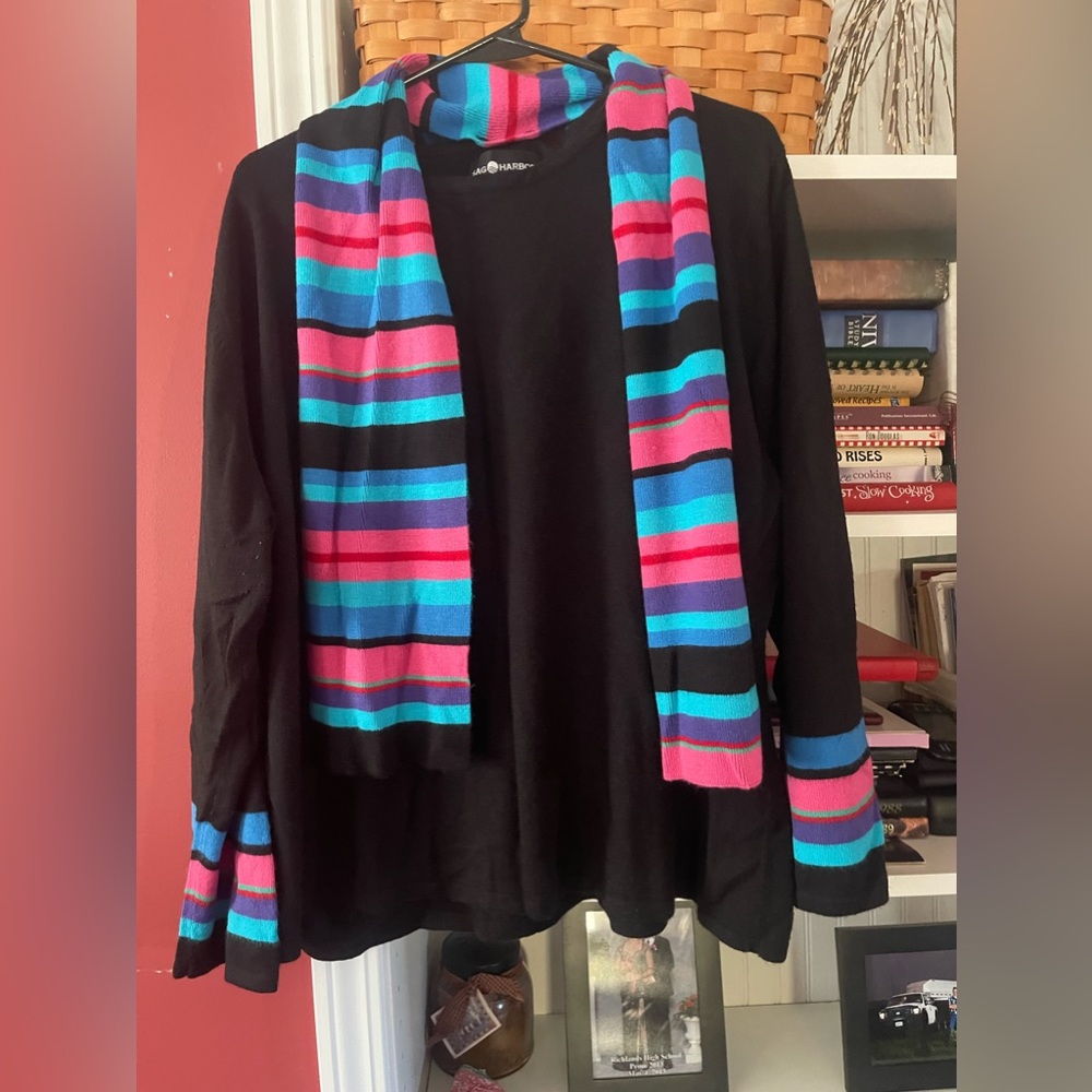 Sag Harbor 2X sweater with detachable scarf